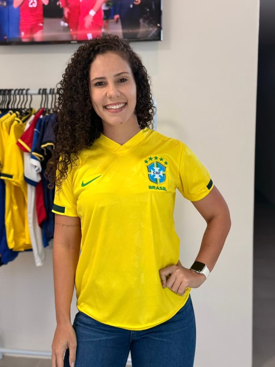 Camisa Feminina Seleção Brasileira Nacional 1ª linha — Amarela — Versão Copa 2026